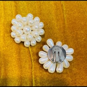 These fashion earrings are made of the highest quality materials!